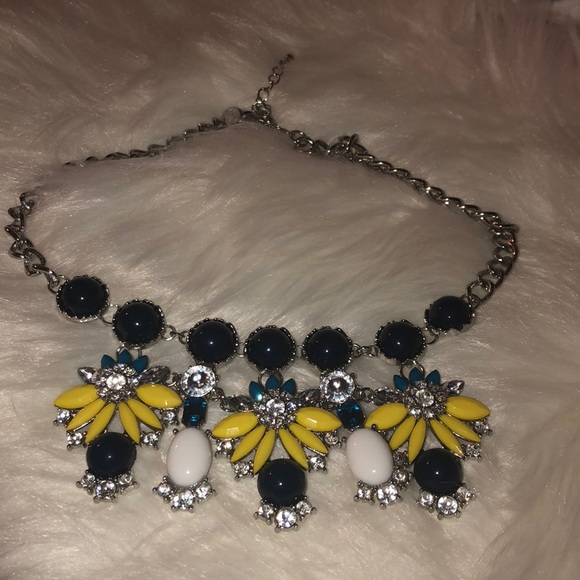 Necklace - Picture 1 of 4